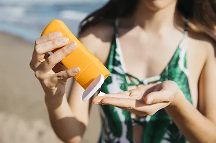 LA IMPORTANCIA DE USAR PROTECTOR SOLAR EN VERANO